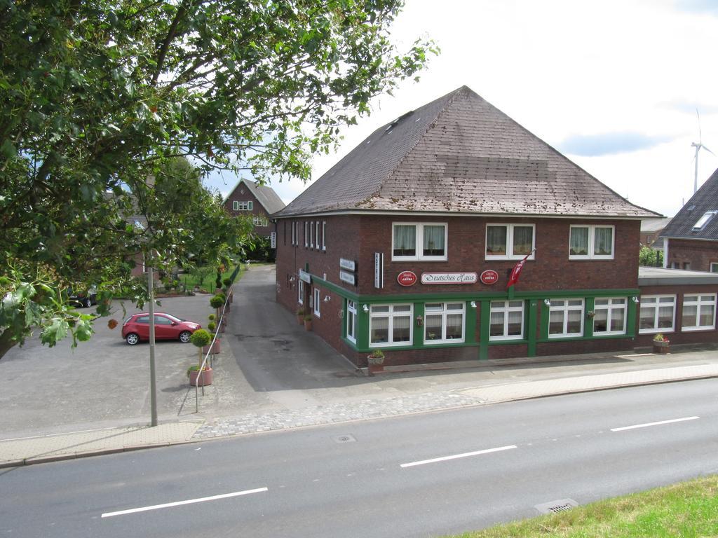 Hotel Deutsches Haus Francop Hamburg-Harburg Exteriör bild