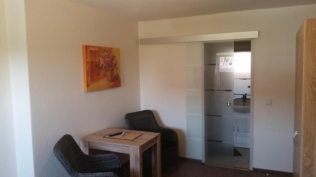 Hotel Deutsches Haus Francop Hamburg-Harburg Exteriör bild
